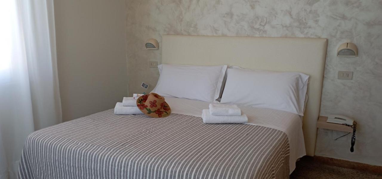 Hotel Raul Riccione Exterior foto